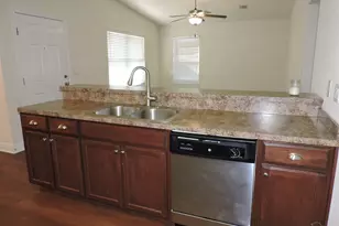 5070 Carmell Ridge Cir, Milton, FL 32570 - Photo 10