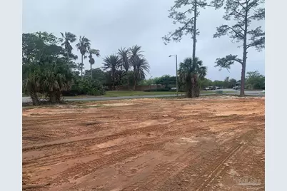 5000 Shoshone Dr, Pensacola, FL 32507 - Photo 4