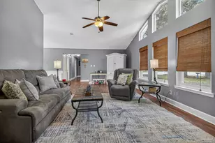 4807 Jennifer Ln, Pace, FL 32571 - Photo 8