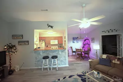 601 E Burgess Rd #D8, Pensacola, FL 32504 - Photo 4