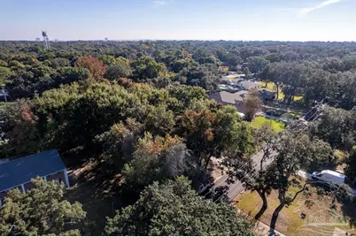 333 Valancia St, Gulf Breeze, FL 32561 - Photo 10