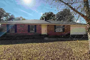 6931 Falcon Dr, Pensacola, FL 32526 - Photo 1