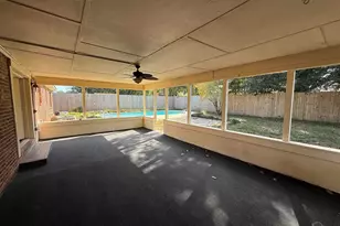 6931 Falcon Dr, Pensacola, FL 32526 - Photo 16