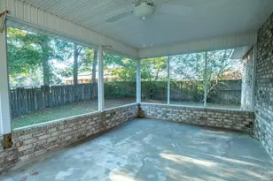 5205 Chumuckla Hwy, Pace, FL 32571 - Photo 16