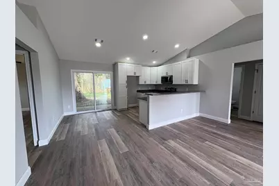 434 Hilburn Ln, Pensacola, FL 32504 - Photo 4