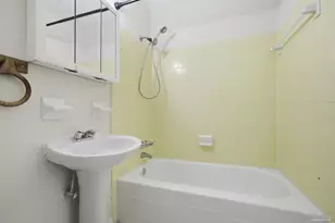 5719 N Ventura Ln, Pensacola, FL 32526 - Photo 12