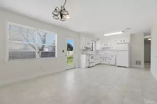 5719 N Ventura Ln, Pensacola, FL 32526 - Photo 6