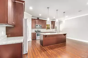 9115 Ridge Dr, Navarre, FL 32566 - Photo 4