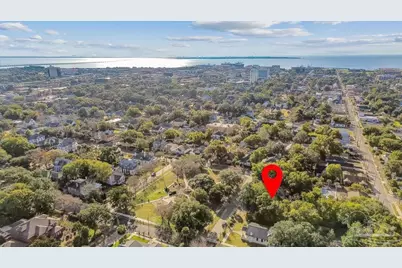 1011 N Reus St, Pensacola, FL 32501 - Photo 10