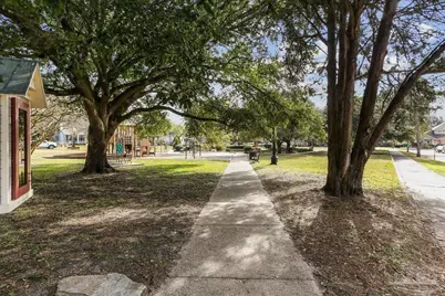 1011 N Reus St, Pensacola, FL 32501 - Photo 40