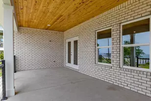 4983 Soundside Dr, Gulf Breeze, FL 32563 - Photo 10