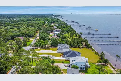 4983 Soundside Dr, Gulf Breeze, FL 32563 - Photo 16