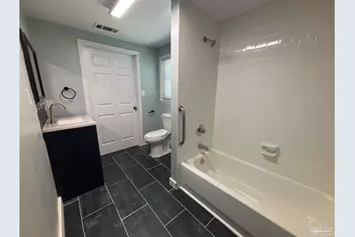 1118 W Belmont St, Pensacola, FL 32501 - Photo 16