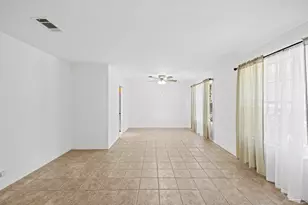 1245 Greenbrier Blvd, Pensacola, FL 32514 - Photo 4