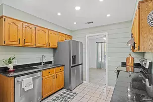1245 Greenbrier Blvd, Pensacola, FL 32514 - Photo 8