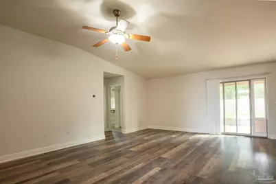 6023 Chester Dr, Pensacola, FL 32526 - Photo 8