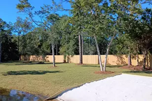 4235 Soundside Dr, Gulf Breeze, FL 32563 - Photo 6