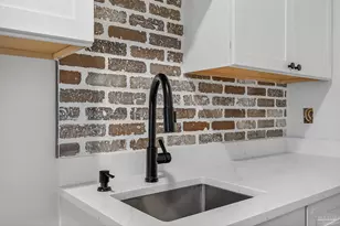 1106 N E St, Pensacola, FL 32501 - Photo 38