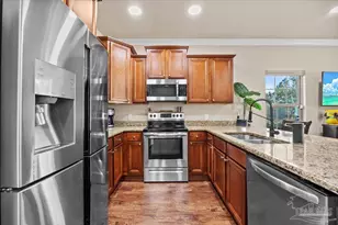 8837 Brown Pelican Cir, Navarre, FL 32566 - Photo 6