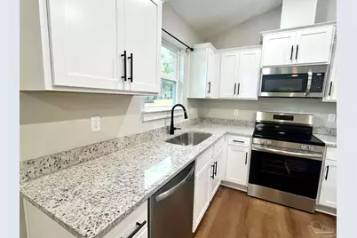 4417 Oak Ln, Milton, FL 32583 - Photo 6