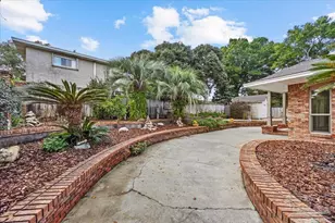 205 Silverthorn Dr, Gulf Breeze, FL 32561 - Photo 58