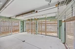 205 Silverthorn Dr, Gulf Breeze, FL 32561 - Photo 62