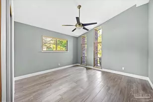 205 Silverthorn Dr, Gulf Breeze, FL 32561 - Photo 16