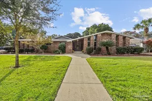 205 Silverthorn Dr, Gulf Breeze, FL 32561 - Photo 1