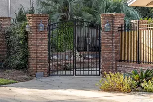 205 Silverthorn Dr, Gulf Breeze, FL 32561 - Photo 10