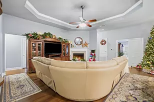 6085 Winchester Cir, Milton, FL 32570 - Photo 16