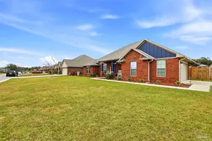 6085 Winchester Cir, Milton, FL 32570 - Photo 2