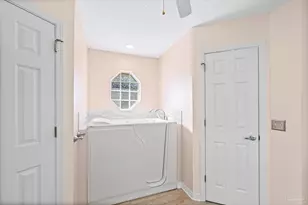 2208 Blue Lake Dr, Pensacola, FL 32506 - Photo 36