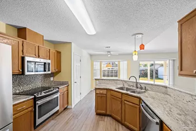 2208 Blue Lake Dr, Pensacola, FL 32506 - Photo 20