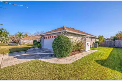 2208 Blue Lake Dr, Pensacola, FL 32506 - Photo 56