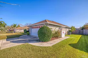 2208 Blue Lake Dr, Pensacola, FL 32506 - Photo 56