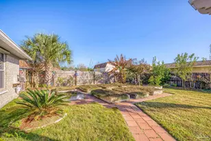 2208 Blue Lake Dr, Pensacola, FL 32506 - Photo 50