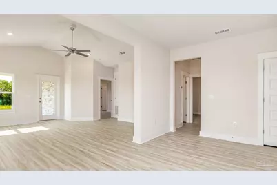 5913 Pelagic Dr, Milton, FL 32583 - Photo 8