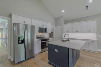 110 E Bobe St, Pensacola, FL 32503 - Photo 12