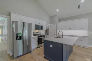 110 E Bobe St, Pensacola, FL 32503 - Photo 12