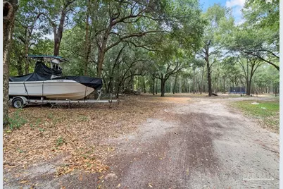 8004 Delta Dr, Milton, FL 32583 - Photo 12