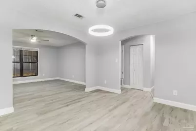 5855 Scotland Rd, Pensacola, FL 32526 - Photo 10