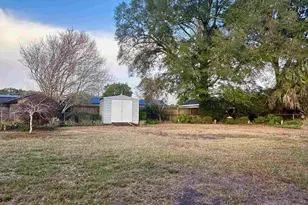 6514 Lark Ave, Milton, FL 32570 - Photo 8