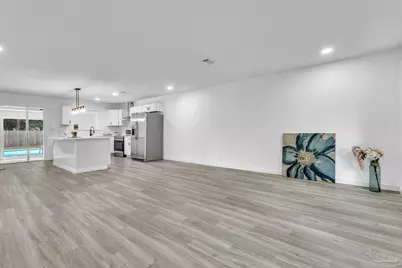 4044 Elmcrest Dr, Pensacola, FL 32504 - Photo 8