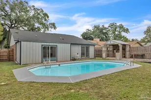 4044 Elmcrest Dr, Pensacola, FL 32504 - Photo 2