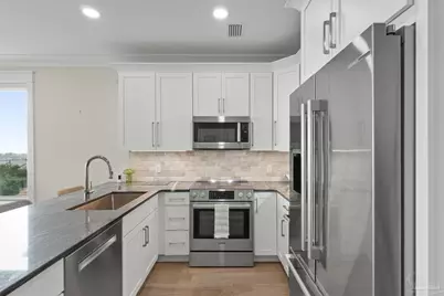 24 Baybridge Dr, Gulf Breeze, FL 32561 - Photo 8