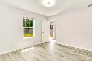 6323 June Bug Dr, Milton, FL 32583 - Photo 8