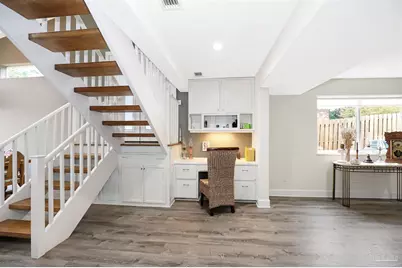 131 Shoreline Dr, Gulf Breeze, FL 32561 - Photo 8