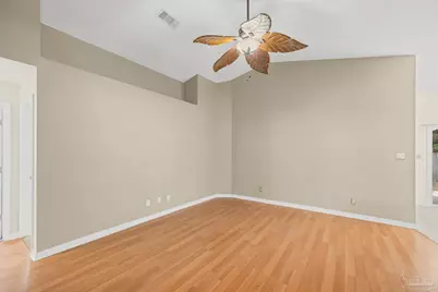 2517 Gulf Breeze Ave, Pensacola, FL 32507 - Photo 10