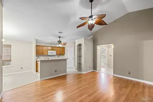 2517 Gulf Breeze Ave, Pensacola, FL 32507 - Photo 12