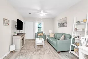 3202 Redwood Ln, Gulf Breeze, FL 32563 - Photo 2